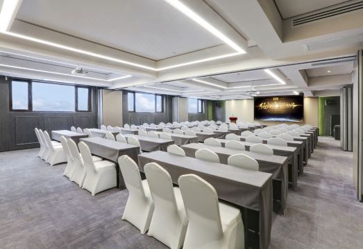 4. 자롱 호텔 (베..