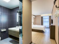 汉庭酒店(杭州滨文路店) - 高级大床房