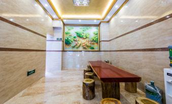 Yun Feng Hotel