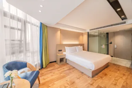Ibis Styles Hotel (Fuzhou Wuyi Square)