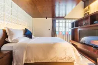 Shanghai Schloss Hotels & Resorts Hotels near Pudong Characteristic Agricultural Products Wholesale Direct Marketing Center