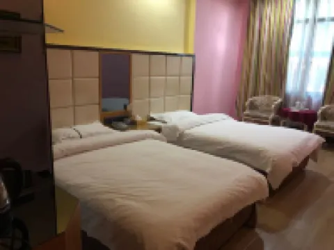 โรงแรมฮอลิเดย์ อินน์ นิวเวิลด์ หลานซาน