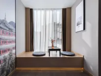 Atour Hotel Kunming Guanshang International Convention and Exhibition Center Hotels near Guandu