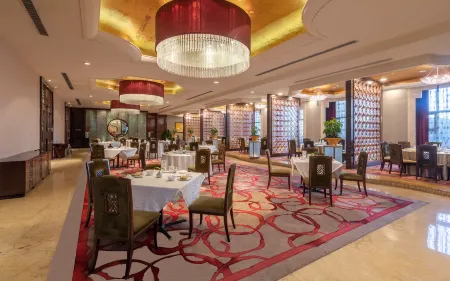 MC Grand Hotel Отели рядом с достопримечательностью «The Gushan Spring Temple»