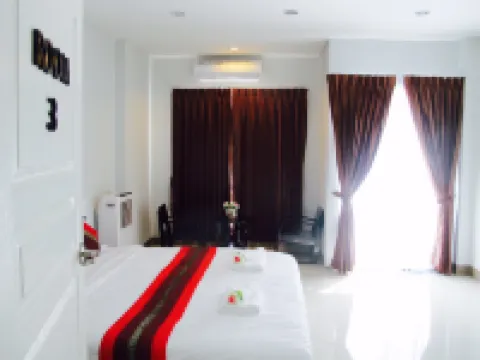 Retro Twin Home @Maesot Hotels in Mae Sot