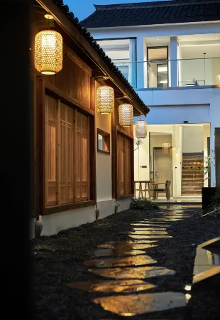 Hanling Fansu Chajing Guesthouse Отели рядом с достопримечательностью «Erlingshan Hot Spring»
