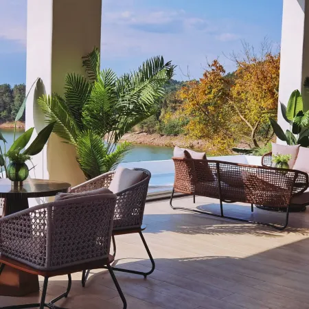 Hualing Villa · Lake View