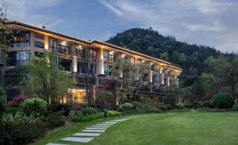 Lushan Maison New Century Resort Hotel