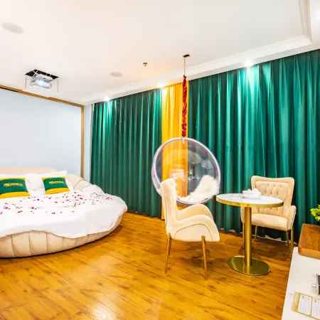 Guanhan Hotel (Chaozhou Ancient City Paifang Street Guangji Bridge)