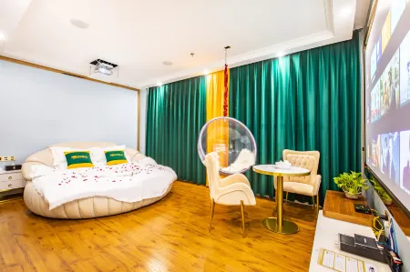 Guanhan Hotel (Chaozhou Ancient City Paifang Street Guangji Bridge)