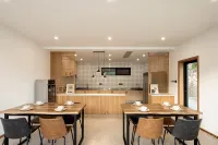 YUNXI Designer Hot Spring Homestay