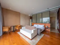 YUEYINHUA COTTAGE Hotels near CPC Xindu Committee Party School