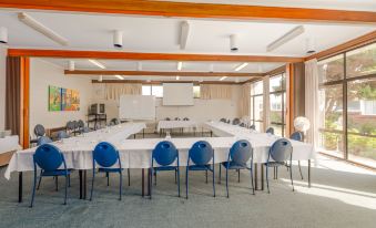 Barclay Motor Inn