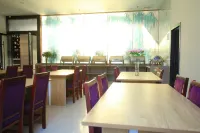 Holiday Inn Gorge Mediterranean Sea