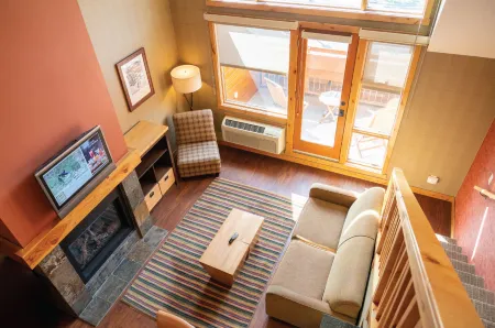 Fox Hotel and Suites