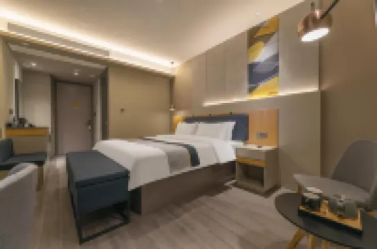 Homeinn Selected Hotel (Ningbo Jiangbei Olympic Sports Center Jinshan Road Subway Station) Hotels in Jiangbei Commercial Area