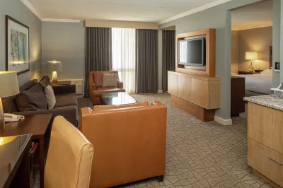 DoubleTree by Hilton Hotel Pittsburgh - Green Tree فنادق في Bridgeville