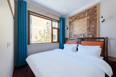 Floral Hotel· Dunhua Jisen Travel and Health Park Hotel (Dashitou Station Branch)