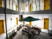 Yunzhishang Hotel Hotels in Lianghe