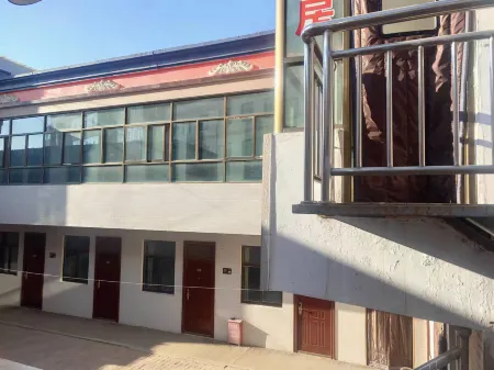 Aike Business Hotel Отели рядом с достопримечательностью «The Wave Valley Scenic Area»