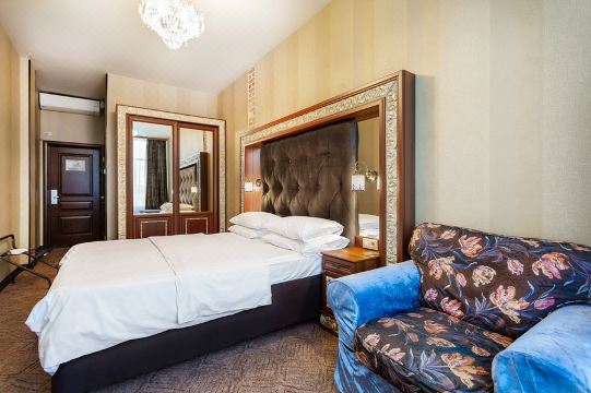 Grand Belorusskaya Hotel Overview