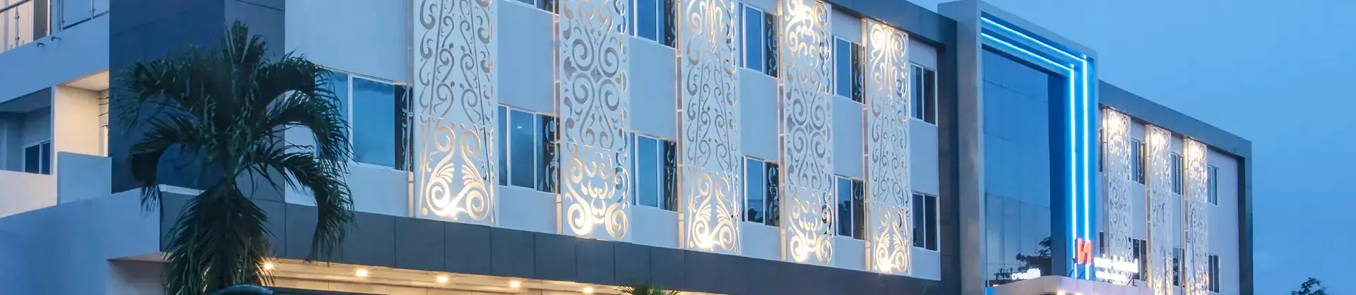 Four-Star Hotels