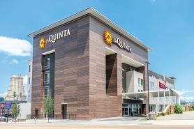La Quinta Inn & Suites by Wyndham Memphis Downtown
