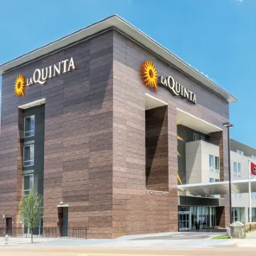 La Quinta Inn & Suites by Wyndham Memphis Downtown Hotels near National Civil Rights Museum