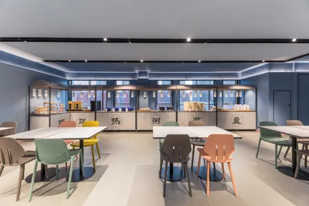 HanTing Hotel (Nanjing Jiangning Higher Education Mega Center Jiaoyuan Subway Station) Отели рядом с достопримечательностью «Jiangsu Maritime Institute (Jiangning Campus)»