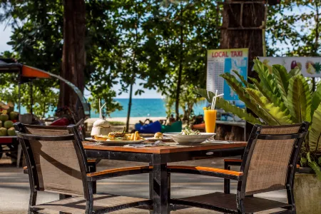 Nai Yang Beach Resort and Spa