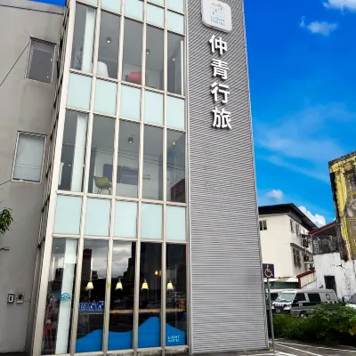 Light Hostel Hualien Hotels near محطة هوالين للسكك الحديدية