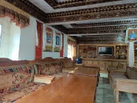 Gongbu Jiangdajue A Family Hotel