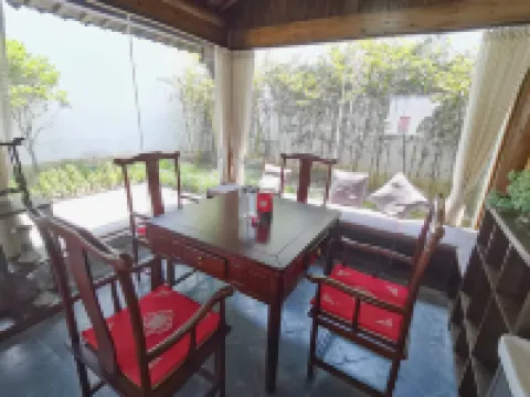 Hongcun wenshe · 20 dream Huipai private garden home stay Hotels in Yi County