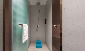 Jiugetangli Hotel(Jinan Daming Lake Quancheng Square Store)