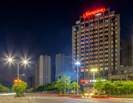 Hampton by Hilton Qingyuan Fengcheng Отели рядом с достопримечательностью «Jiangxin Island»