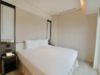 CHECK inn Select New Taipei Sanchong Waterfront Hotels near Luzhou District