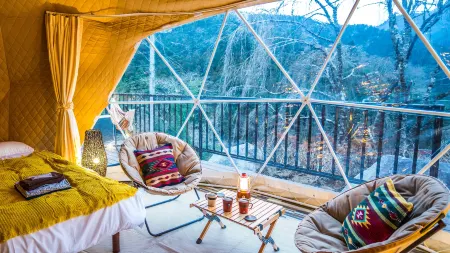 glampark Tsurugi no Yu Отели в г. Мима