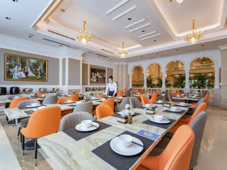 Vienna International - Wuhan University of Technology Jiedaokou Metro Station Hotel Отели рядом с достопримечательностью «Hubei Software Talent and Technical Institute»