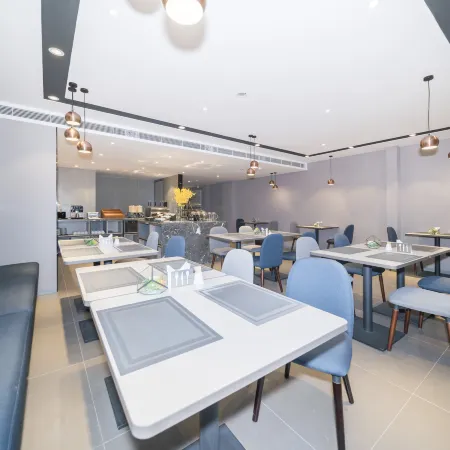 Home Inn Select (Chaoyang Shuangta Central Hospital Store)