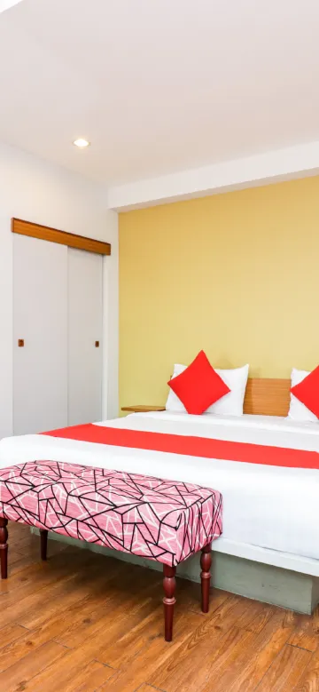 ห้องดีลักซ์ เตียงใหญ่ 1 เตียง