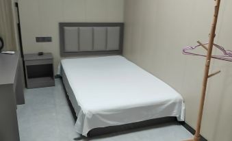 Siyang Quanzhijia Hotel (Baji Industrial Park)