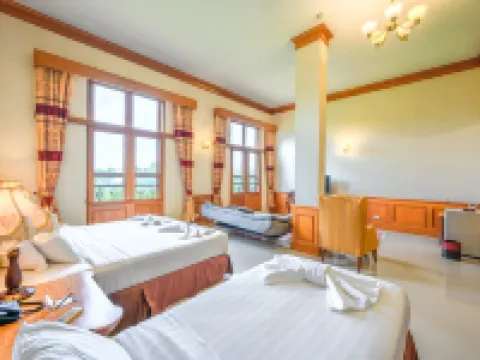 โรงแรม และ รีสอร์ท ชาโต เดอ เขาใหญ่ โรงแรมในปากช่อง