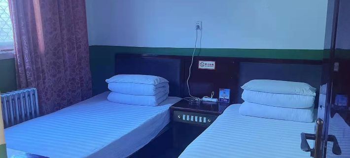 Yichuan City Pool Hotel Hotels in Yichuan