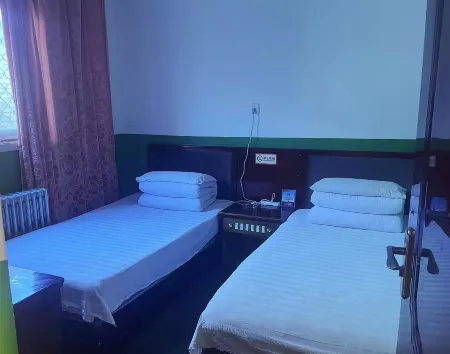 Yichuan City Pool Hotel Отели в г. Ичуань