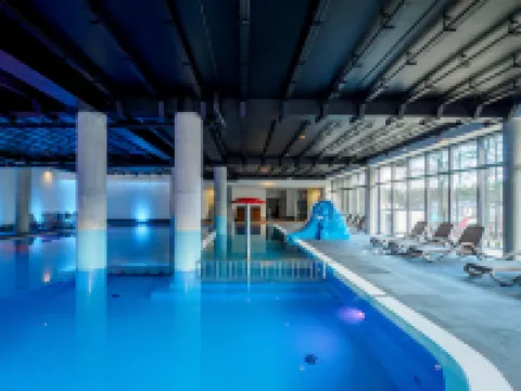 克羅爾廣場温泉療養度假村 斯瓦夫諾縣酒店