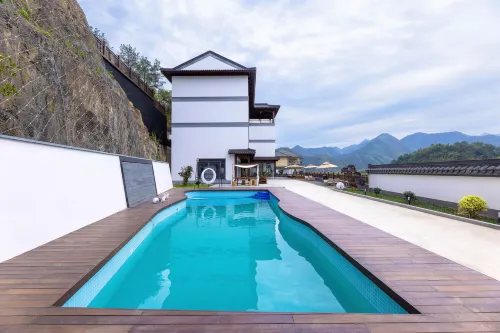 Tonglu Cloudy Mountain & Creek Fun Home（YALU Rafting） - สระว่ายน้ำส่วนตัว