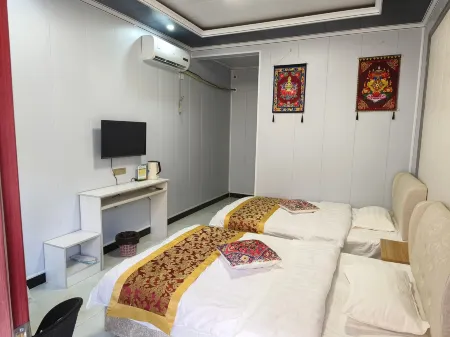 Yuchang Rongju Mountain Villa