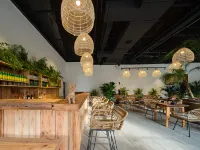 Leisurely Dwelling: Hidden Realm of Trees - bar