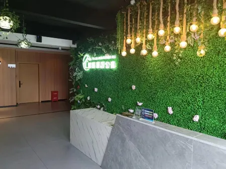 Jianning Elegant Restaurant Boutique Apartment Отели рядом с достопримечательностью «Jinnaoshan Mountain Star Tunnel»