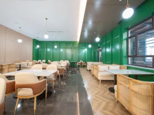 Aksu Huarui Hotel